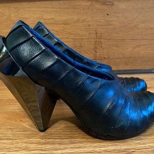 Irregular Choice | Black Leather Sword Maker Heel | Size 8.5
